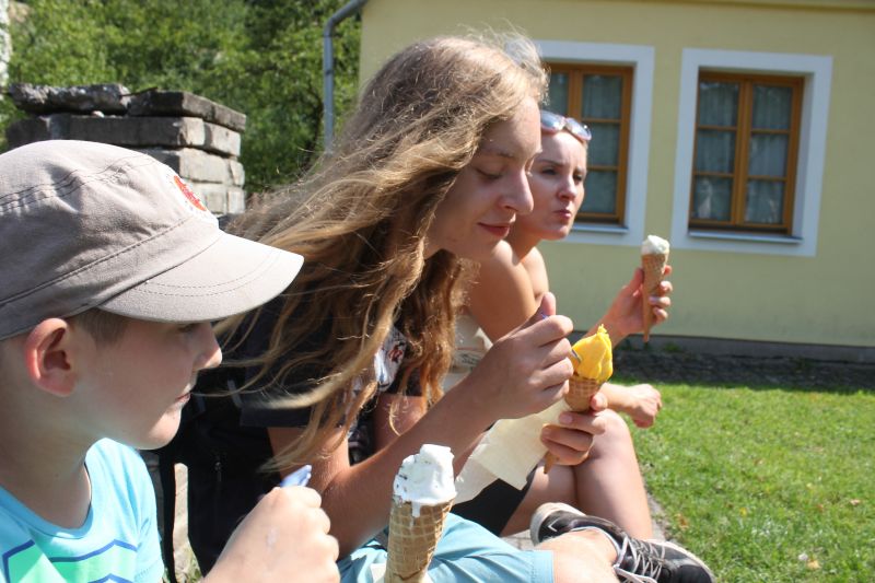 IMG_5021~1.JPG