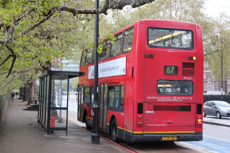 všudypřítomný doubledecker
