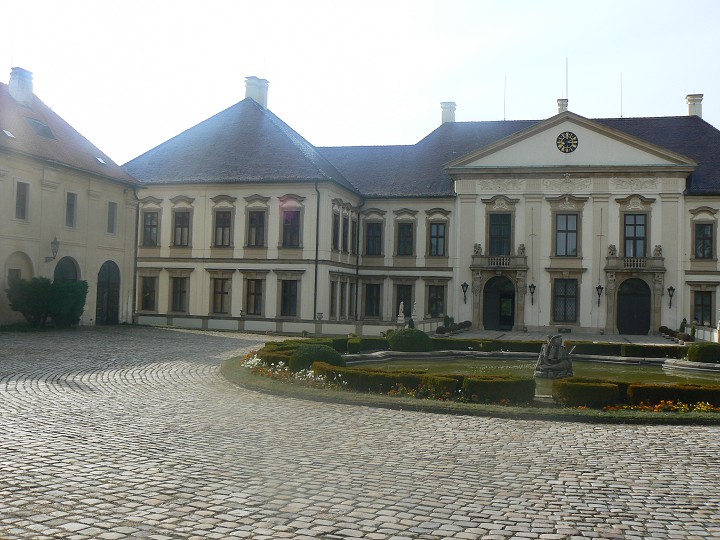 img00006.jpg