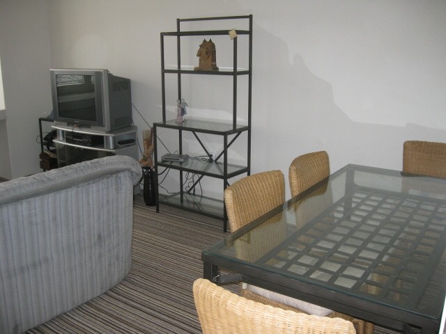 img00004.jpg