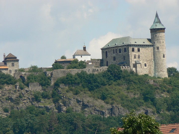 img00004.jpg