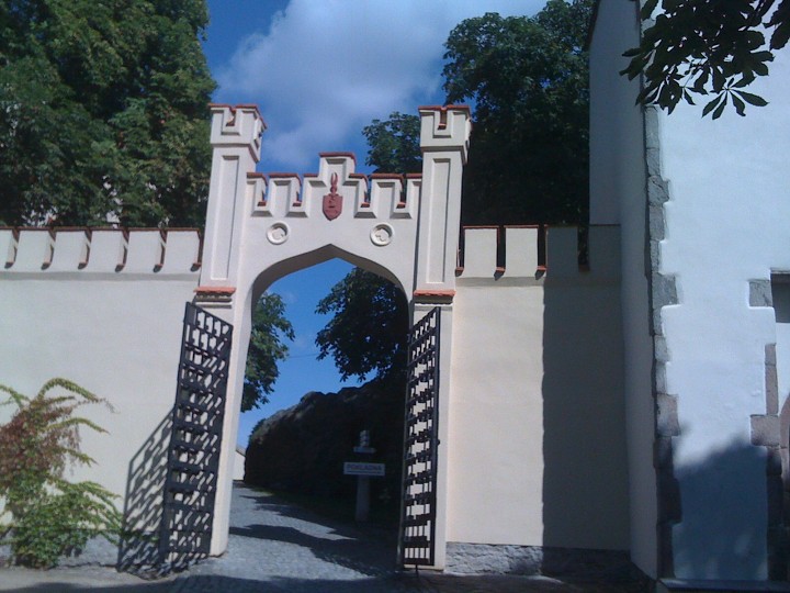 img00008.jpg