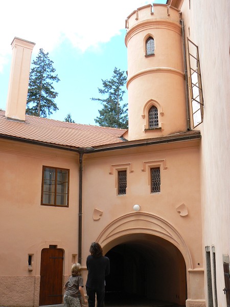 img00014.jpg